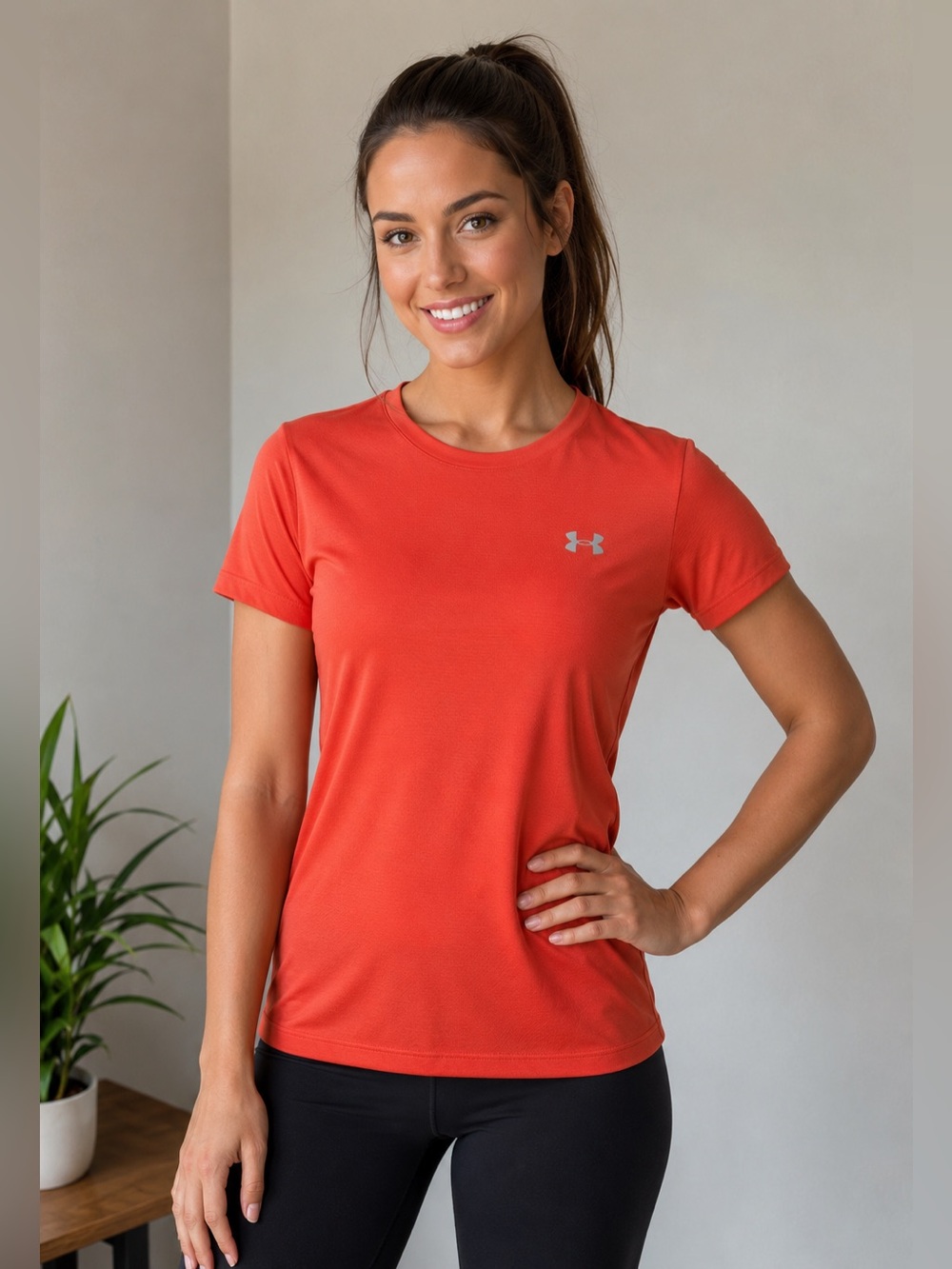 Under Armour HeatGear Shirt Womens M Orange/Coral Athletic Tee Loose Fit